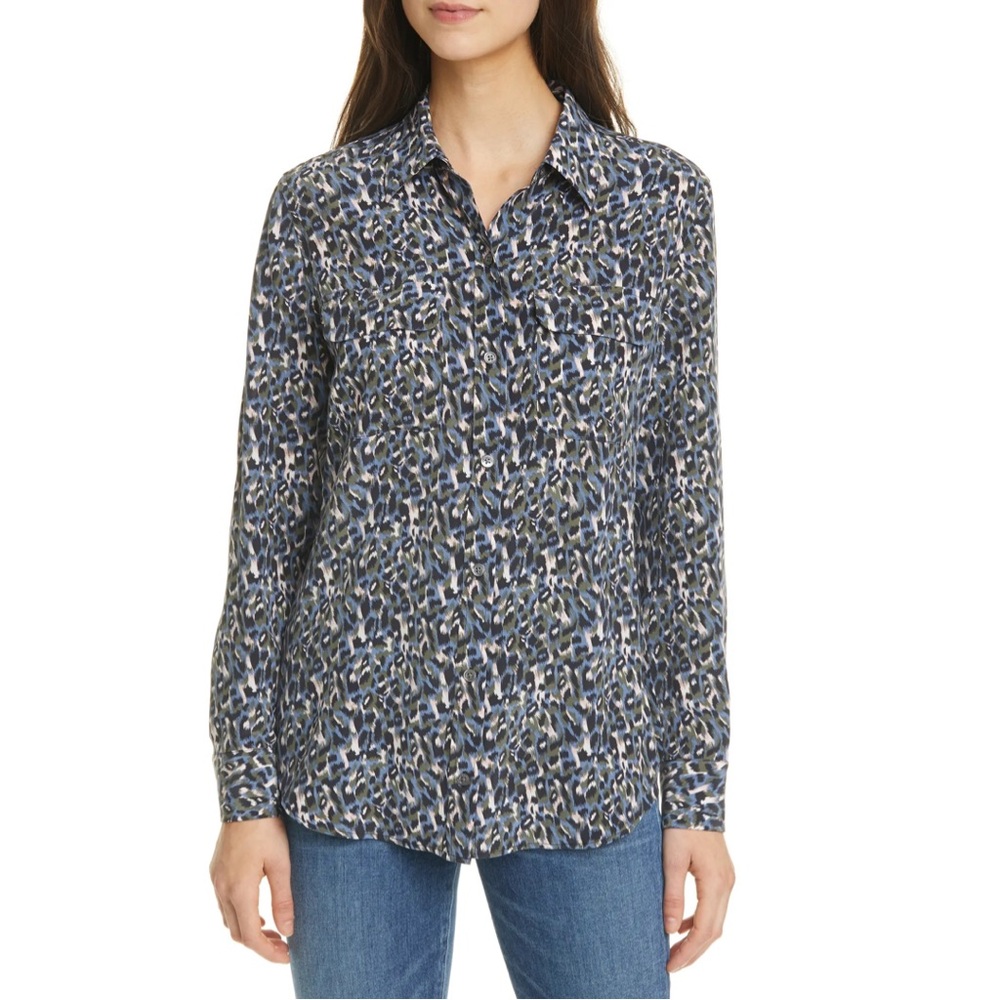 NEW EQUIPMENT Slim Signature Silk Button Up Collared Shirt in Blue Multi Pattern